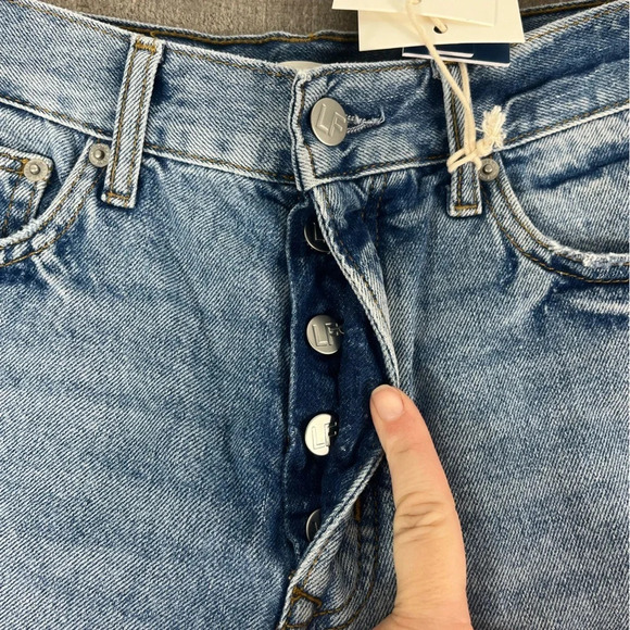 NWT Lovers and Friends Devon High Rise 90's Cut Off in Islandia - Picture 3 of 7